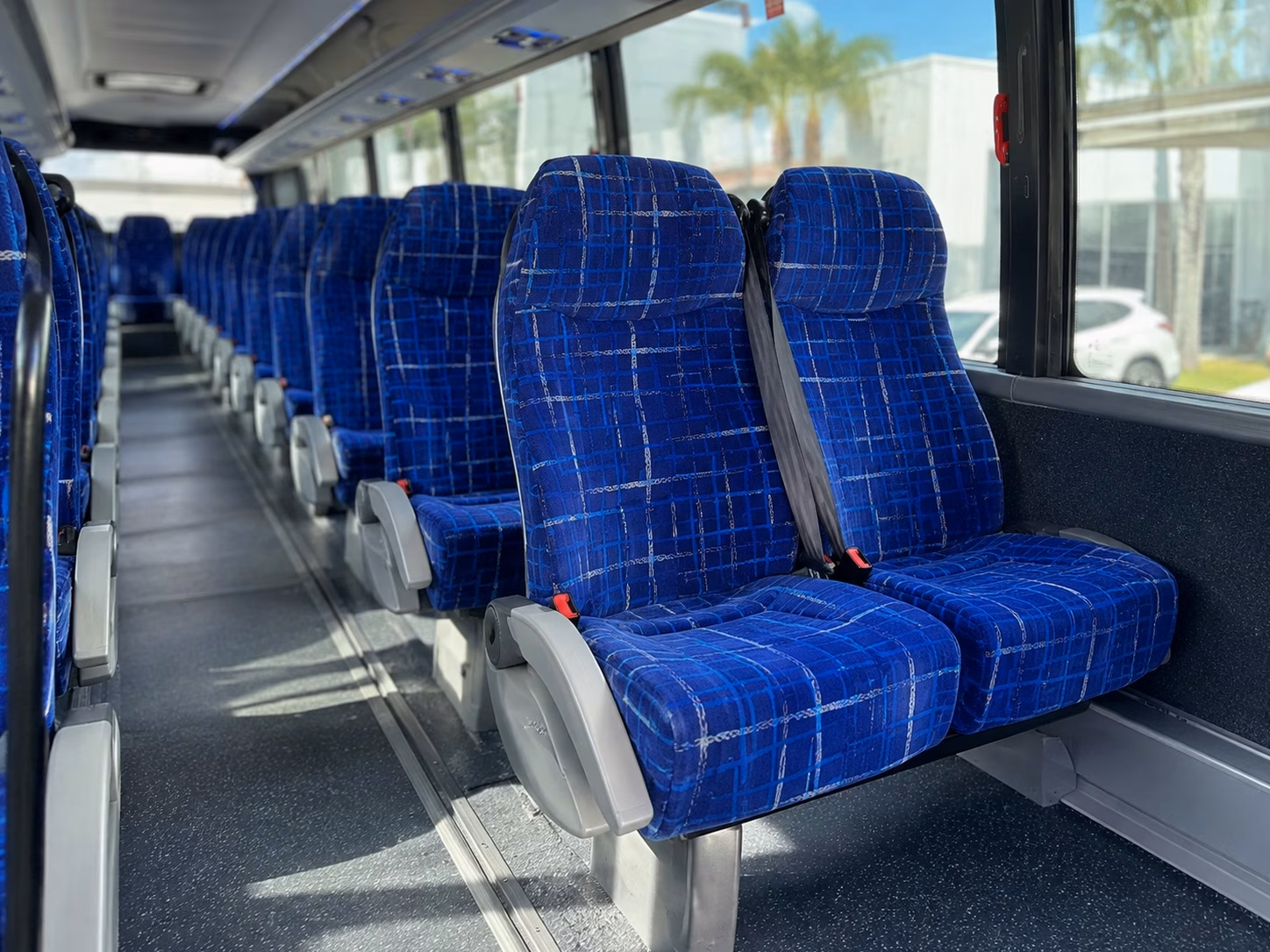 charter bus rentals for la mirada ceremonies and receptions