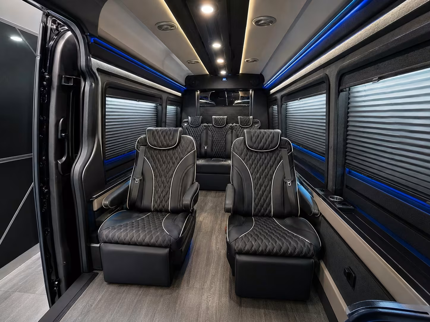 la mirada employee shuttle buses that fit your shift schedule