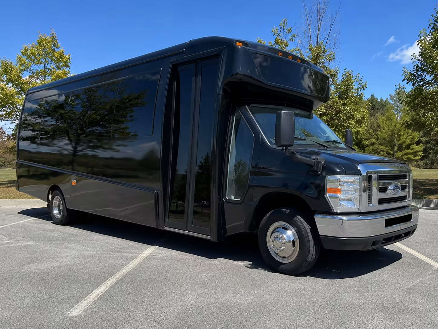 la mirada minibus rentals to john wayne airport