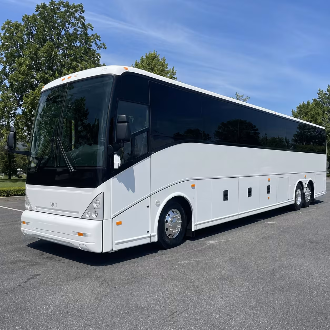 la mirada shuttle buses to long beach airport